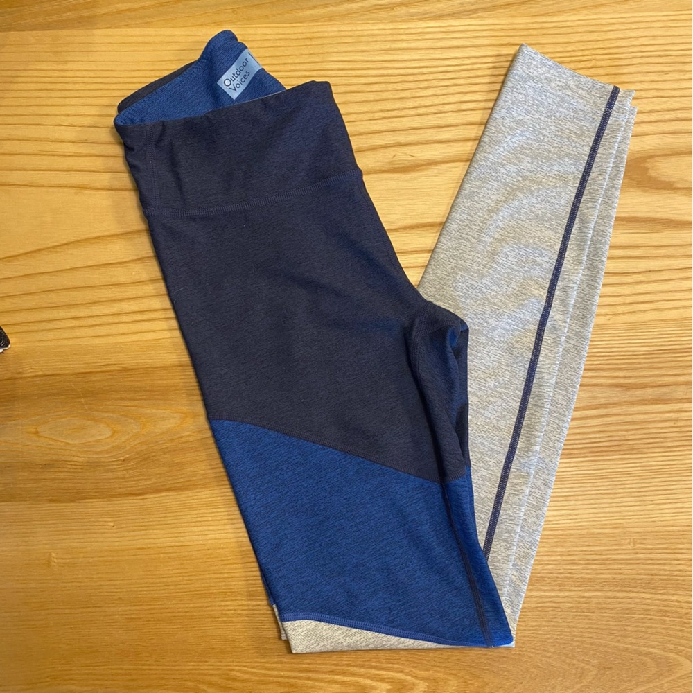 EUC OUTDOOR VOICES LEGGINGS - navy, cerulean blue, gray - size SMALL